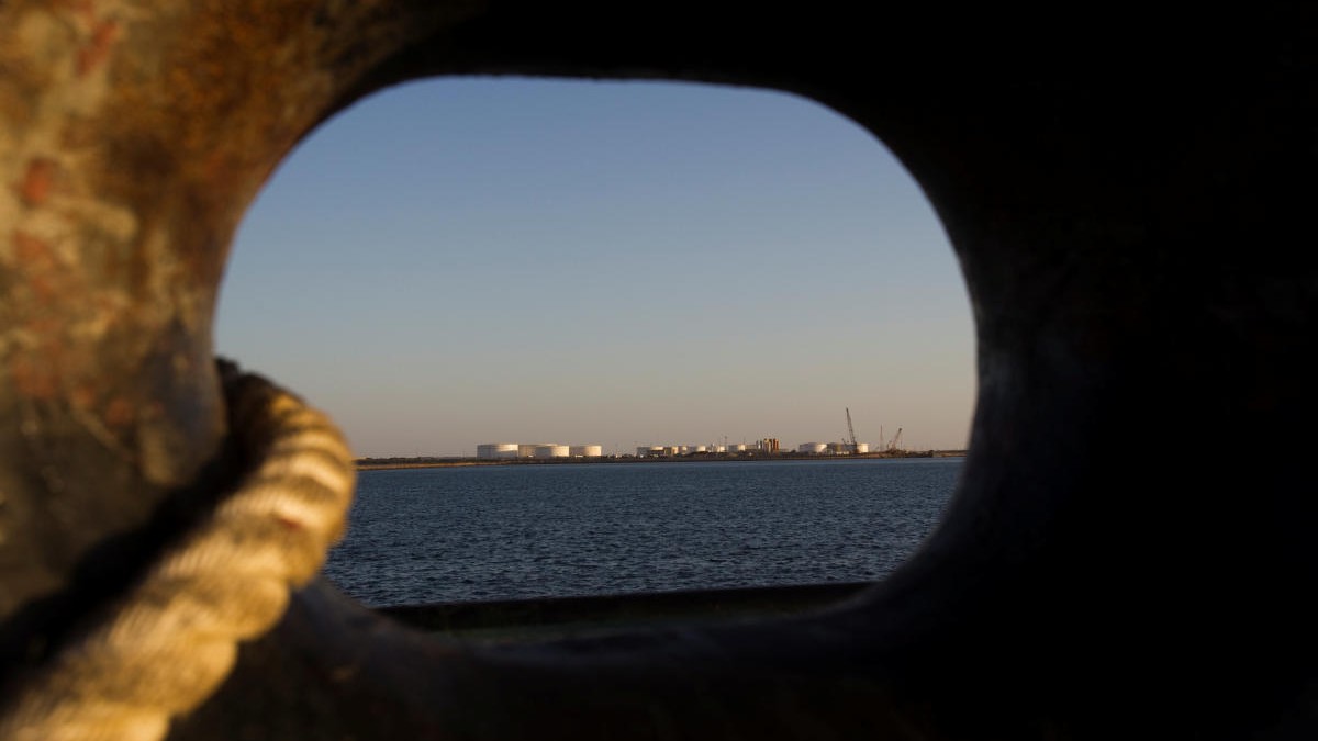 Sunlight over tankers | Why India must accelerate renewables