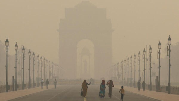 Pakistan world's most polluted country, followed by Bangladesh; India at 6th spot: Report