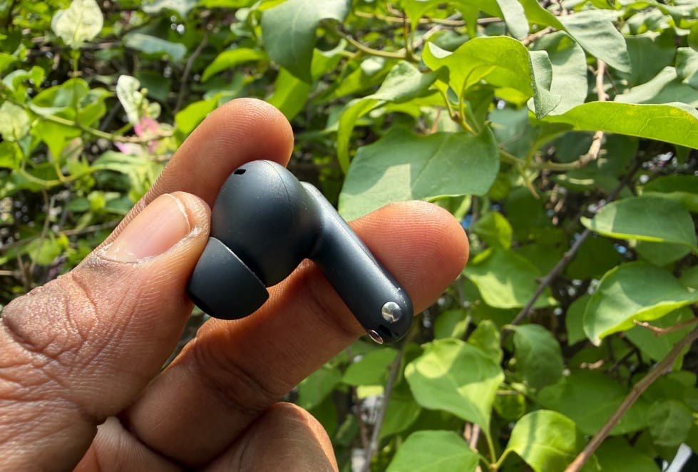 OnePlus Nord Buds 4 Pro.