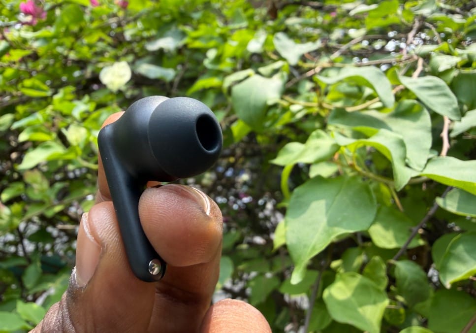 OnePlus Nord Buds 4 Pro.