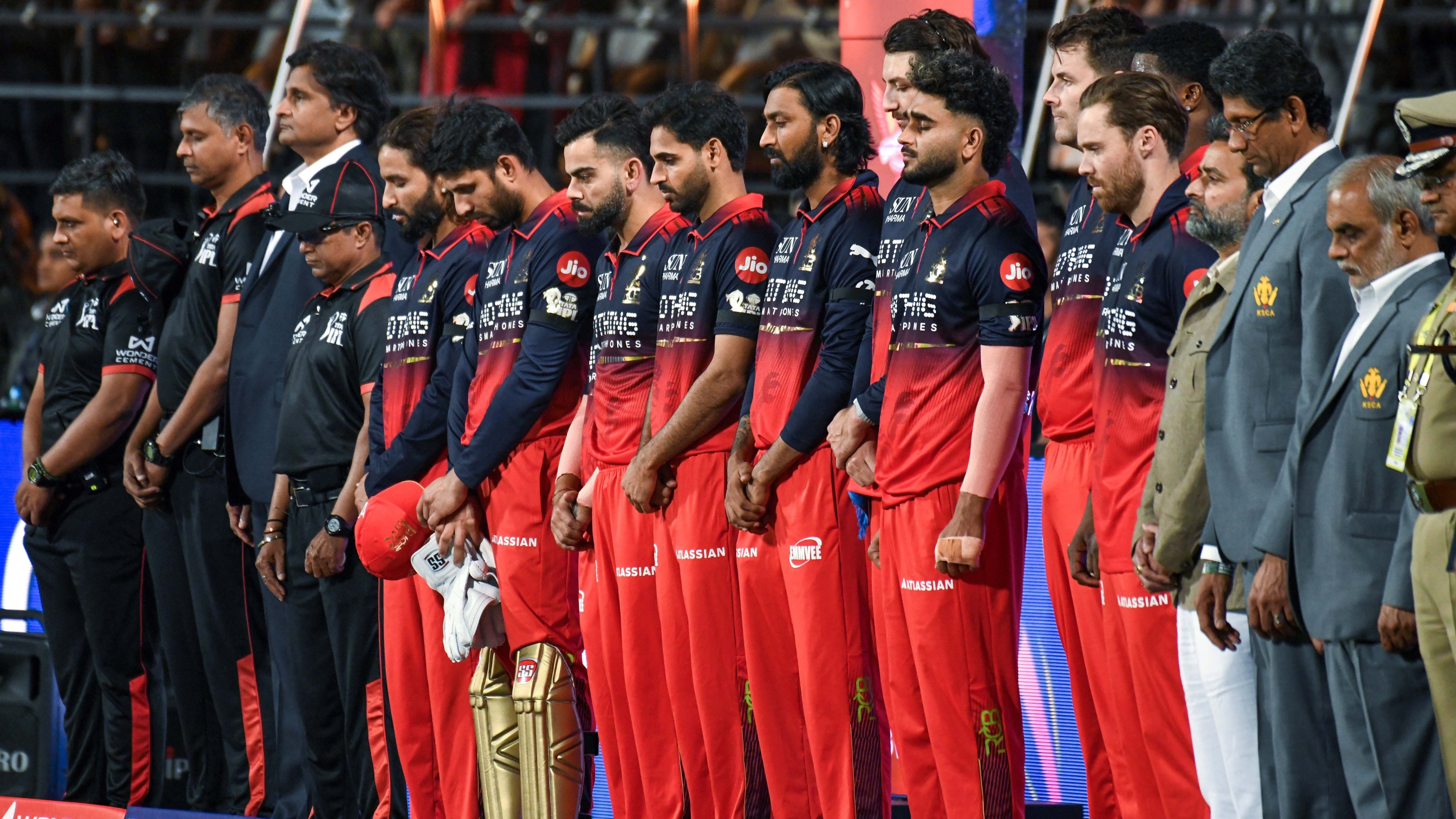 Players, officials observe one-minute silence ahead of IPL opener