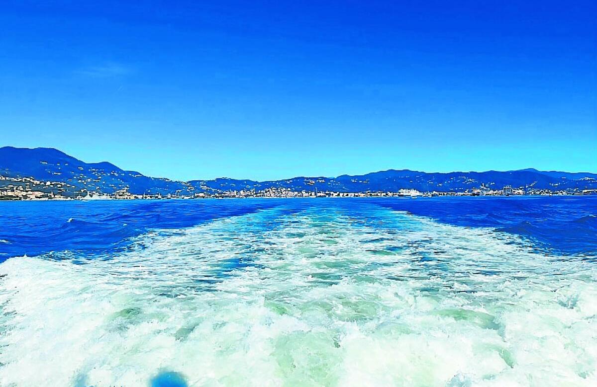 The Ligurian Sea forms the ideal backdrop for the colourful buildingsalong the coast. 