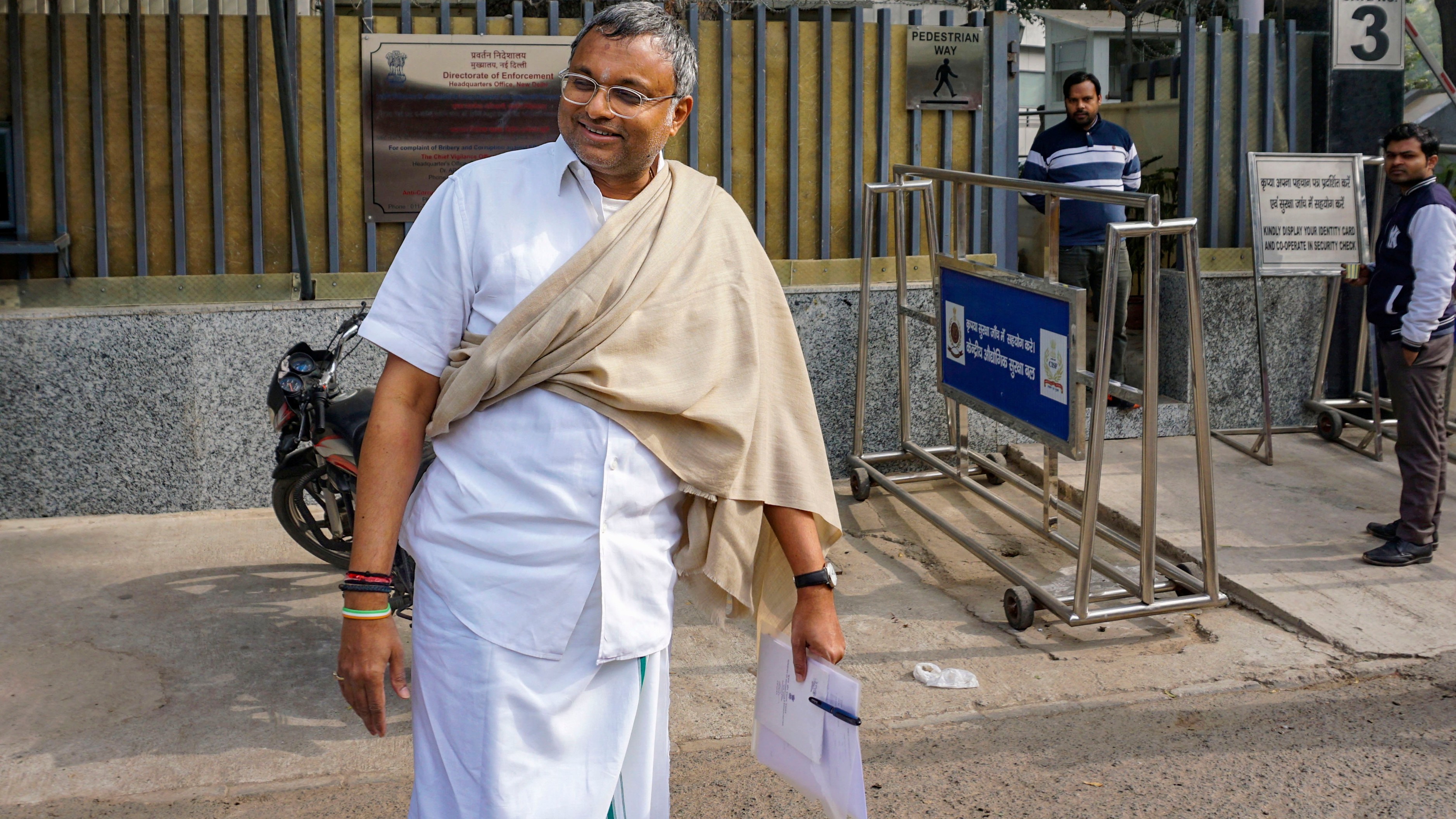 Chinese visa 'scam': Delhi HC shuts Karti Chidambaram's plea as 'infructuous'