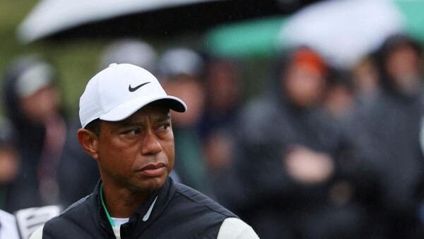 Tiger Woods charged with DUI after rollover crash in Florida