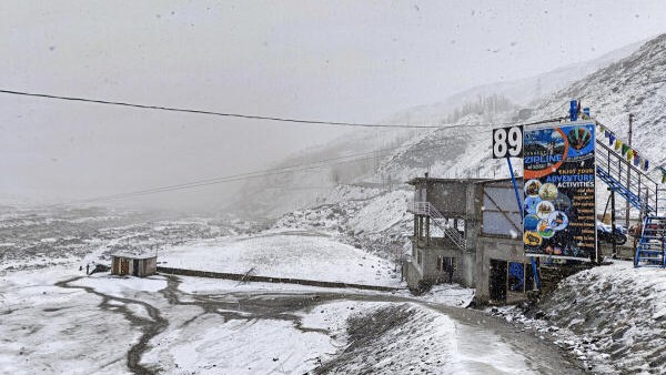 Fresh snow in higher reaches of Himachal, orange warning of hailstorm in Shimla and 2 districts