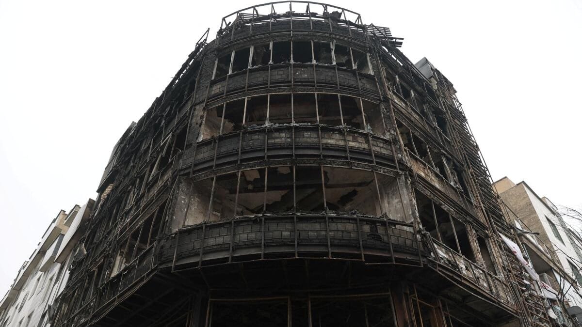 Iran executes 2 men convicted of attack on govt building: Report