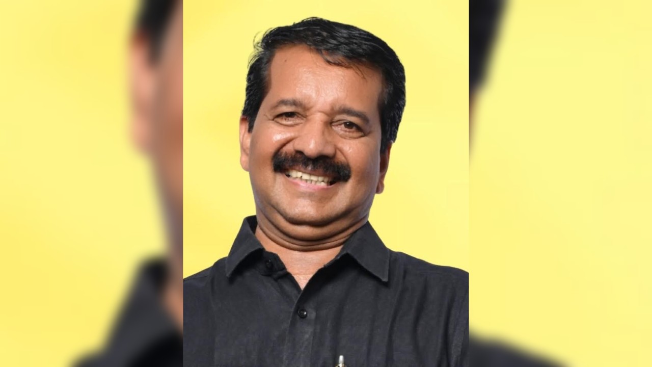 A Suresh: Achuthanandan's Man Friday  targets CPI(M) bastion Malampuzha on Congress ticket 