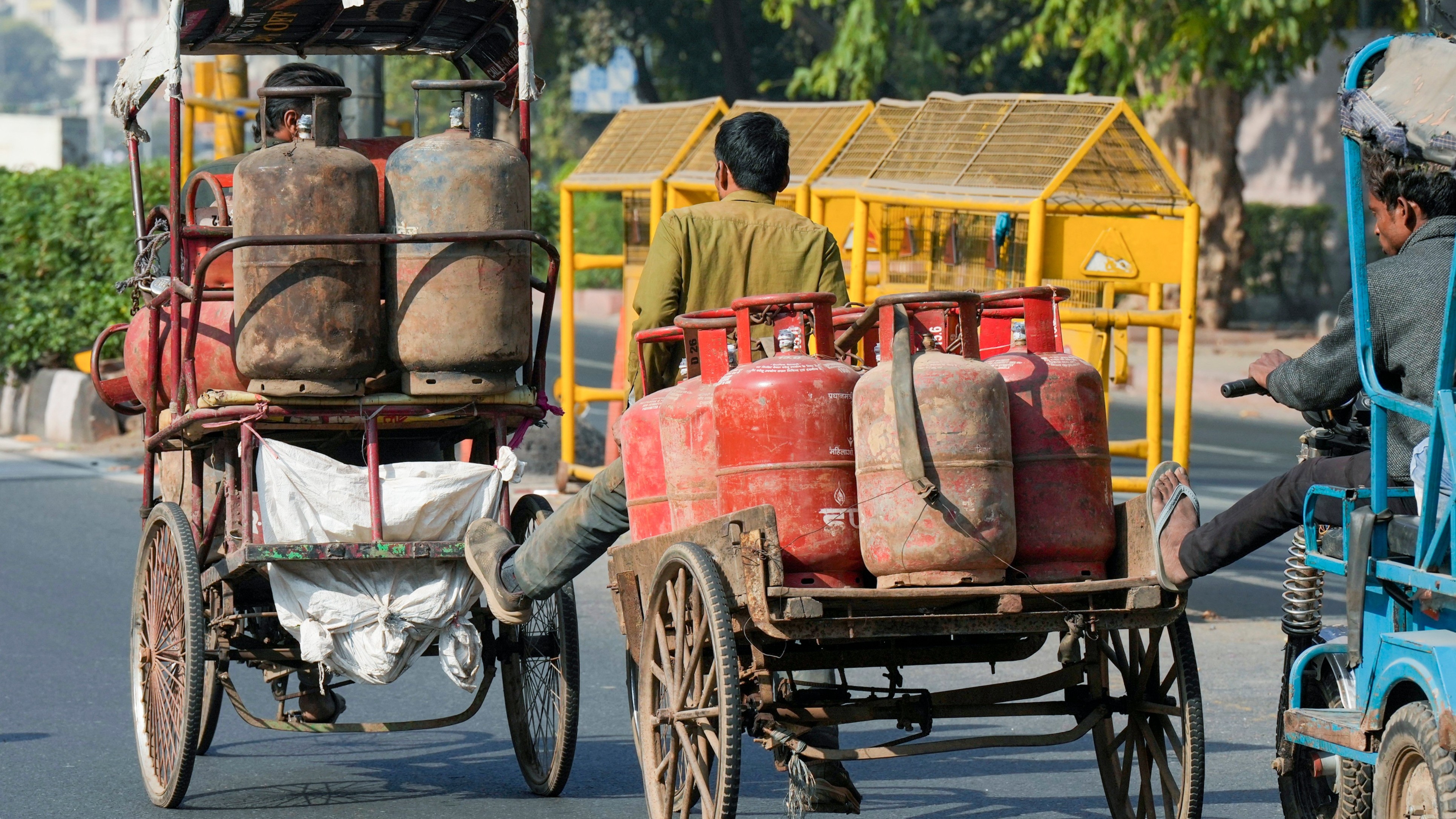Bengaluru: Commercial gas cylinder price hike increases burden on hoteliers