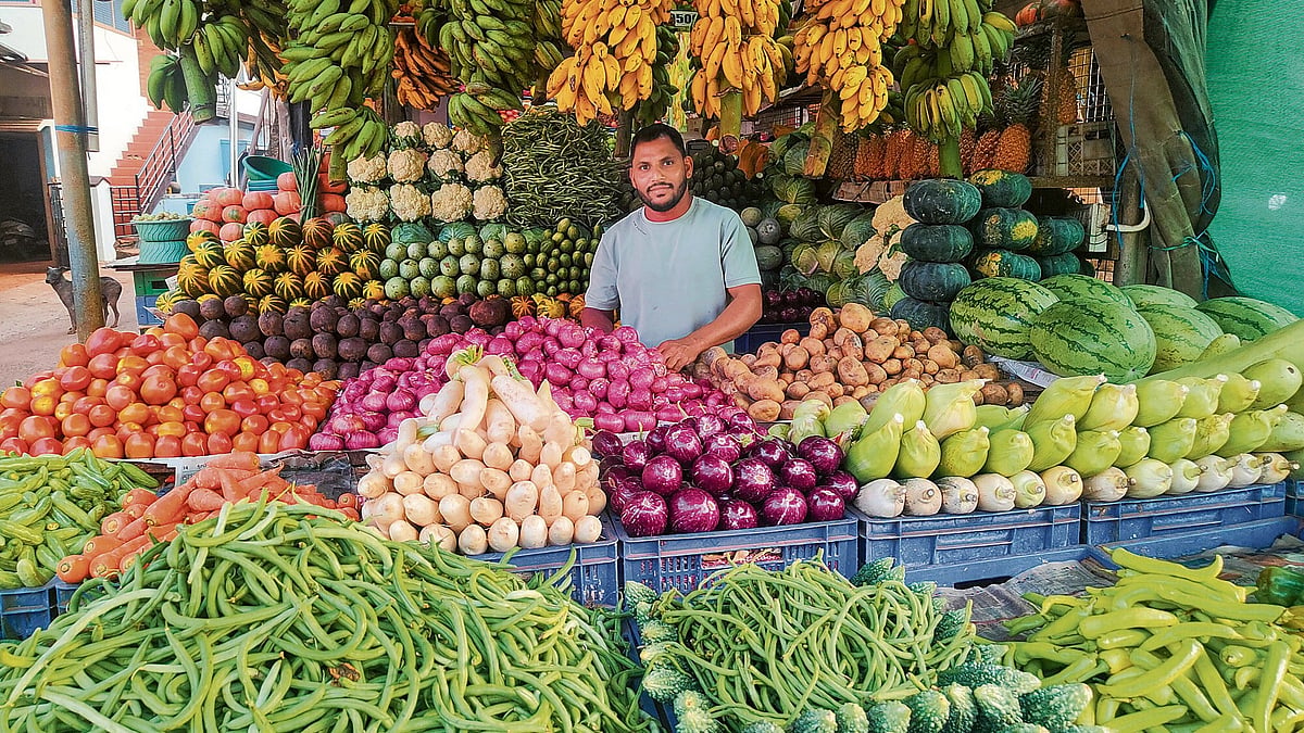 Teacher and Vendor's Initiative Provides Daily Fresh Vegetables to Six Karnataka Schools