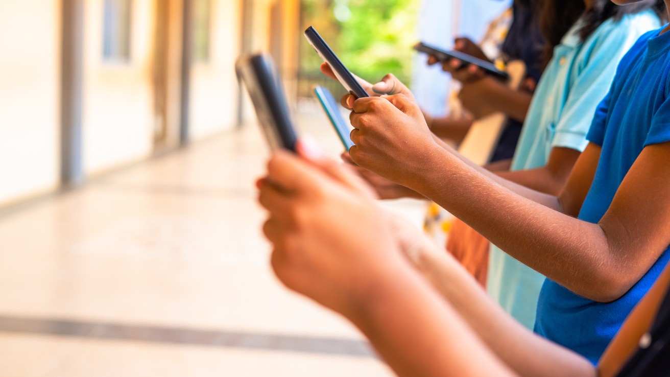 Explained | What Karnataka’s digital use draft policy for students proposes