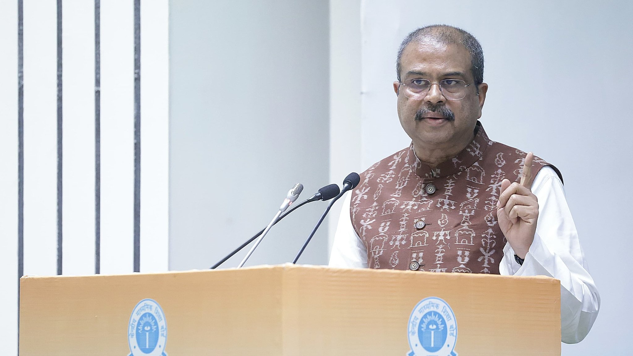 Classes 3 to 8 to study AI and computational thinking now; MoE launches curriculum