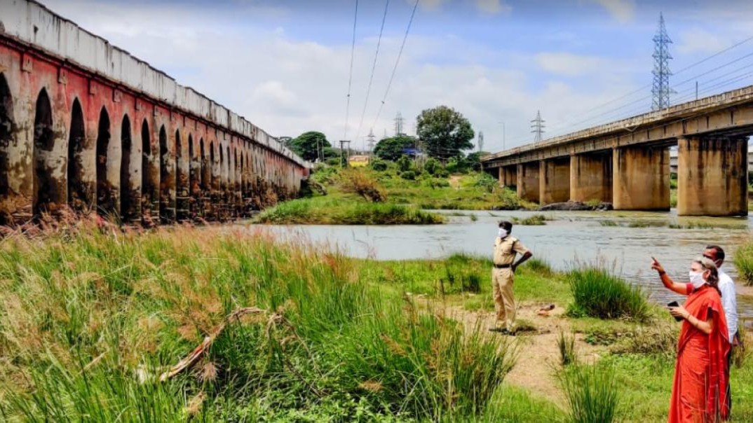 Traffic banned on old Nanjangud bridge in Mysuru; vehicles diverted to new route