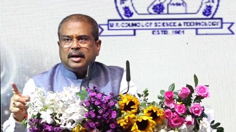 'We need Mahakal Standard Time': Education Minister demands replacing Greenwich Mean Time