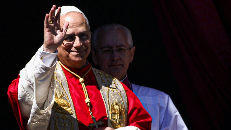 On Easter, Pope Leo urges world leaders to end wars, renounce conquest