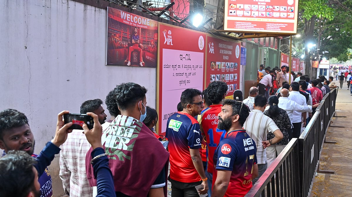 IPL 2026: Chinnaswamy Stadium Sees Crowd Chaos and Transport Crackdown