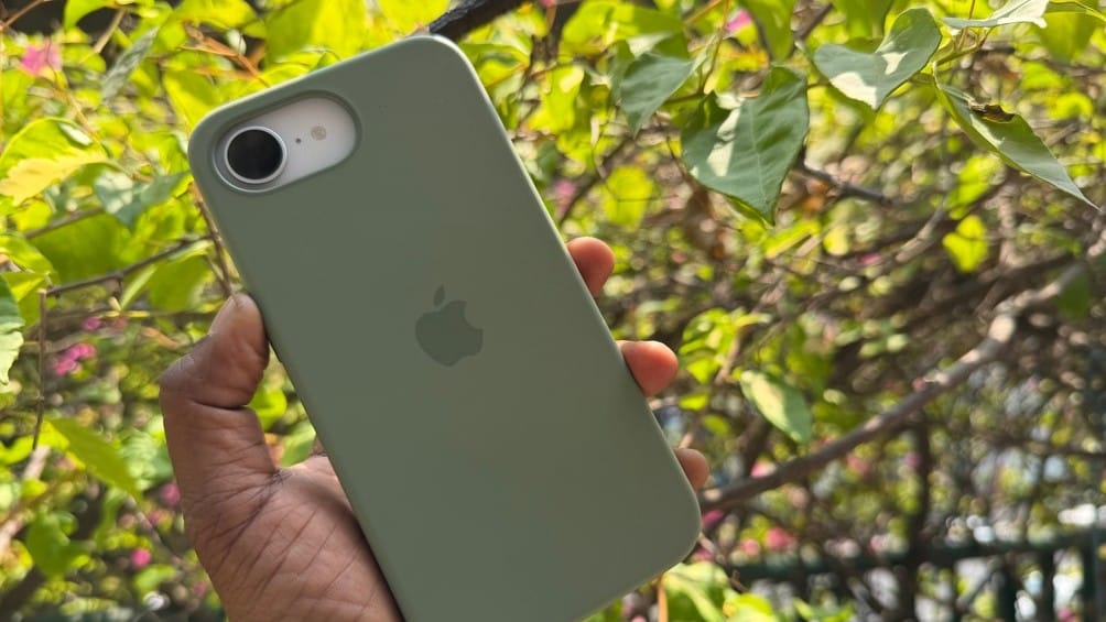 Apple iPhone 17e with Apple MagSafe covercase.