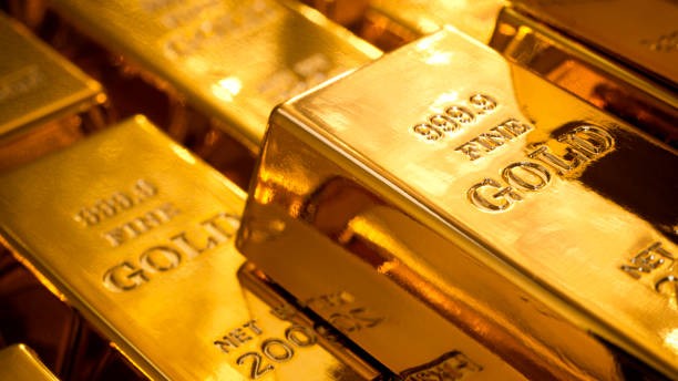 Gold futures decline to Rs 1.49 lakh/10g as oil surge, US-Iran tensions weigh on sentiment