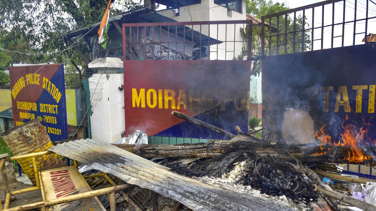 Manipur govt suspends internet in five districts following fresh violence in Bishnupur district
