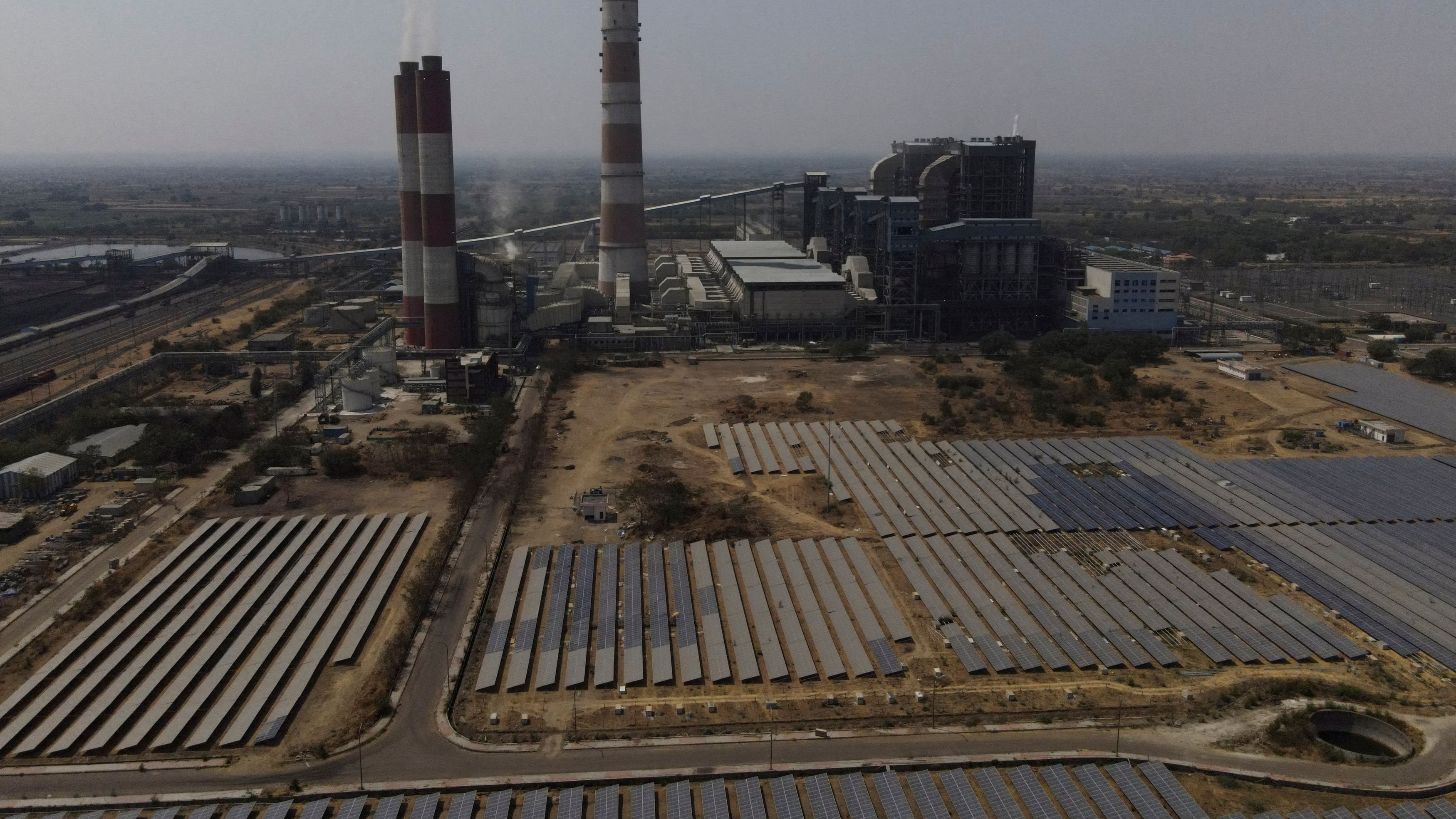 Coal stocks at thermal power plants at comfortable 55 MT, enough for 24 days: Government