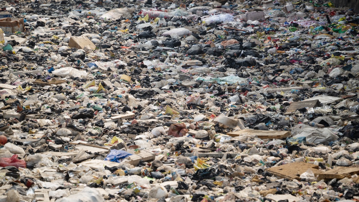 FIR against shop owner in Karnataka's Sullia for garbage dumping