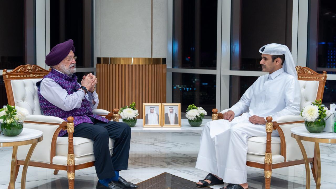 Hardeep Singh Puri meeets Qatar’s energy minister amid crisis 