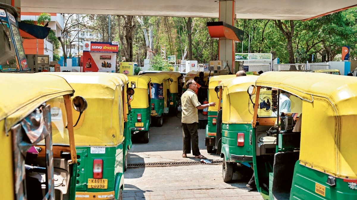 Minister K H Muniyappa urges Centre to address auto gas shortage