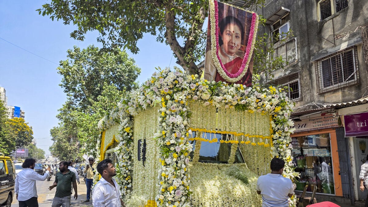 Elaborate arrangements in place at Shivaji Park for Asha Bhosle's last rites