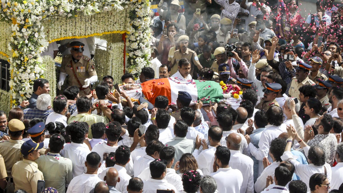 With Jai Hind, Asha Tai accorded final farewell 