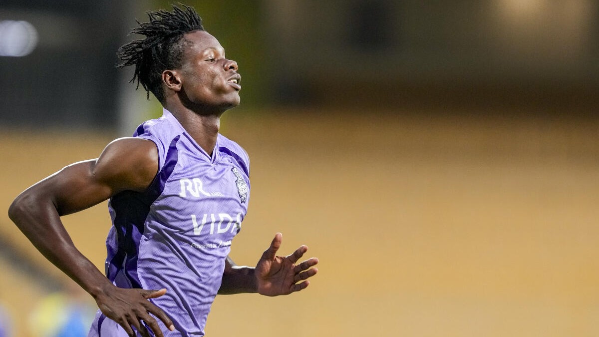 Pakistan Super League hands Blessing Muzarabani two-year ban for choosing IPL