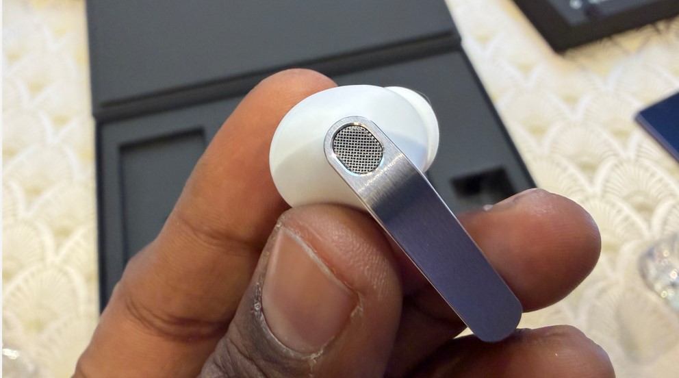 Samsung Galaxy Buds4 Pro.
