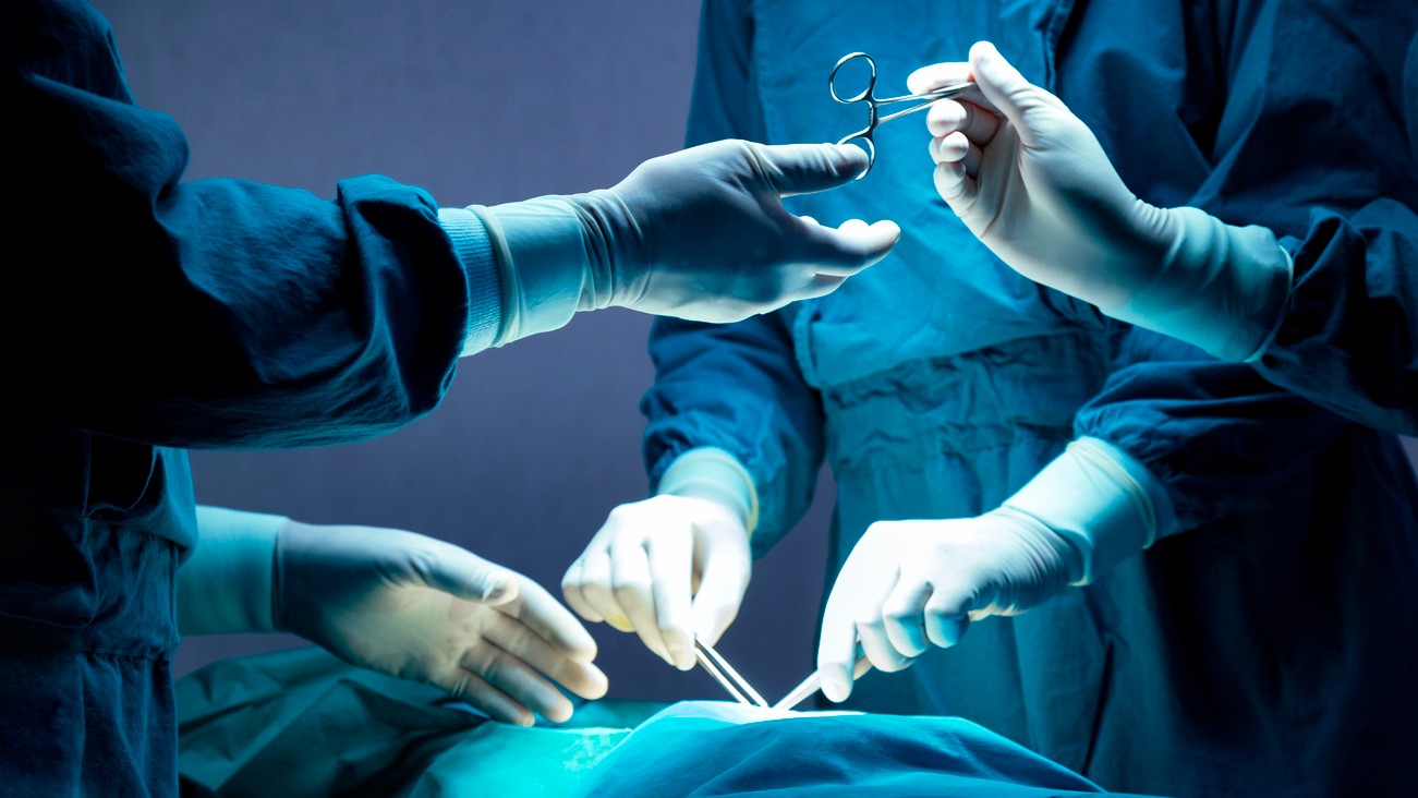 Surgery mix up over shared names, spinal tumour patient operated for fracture dies: Error or gross negligence?