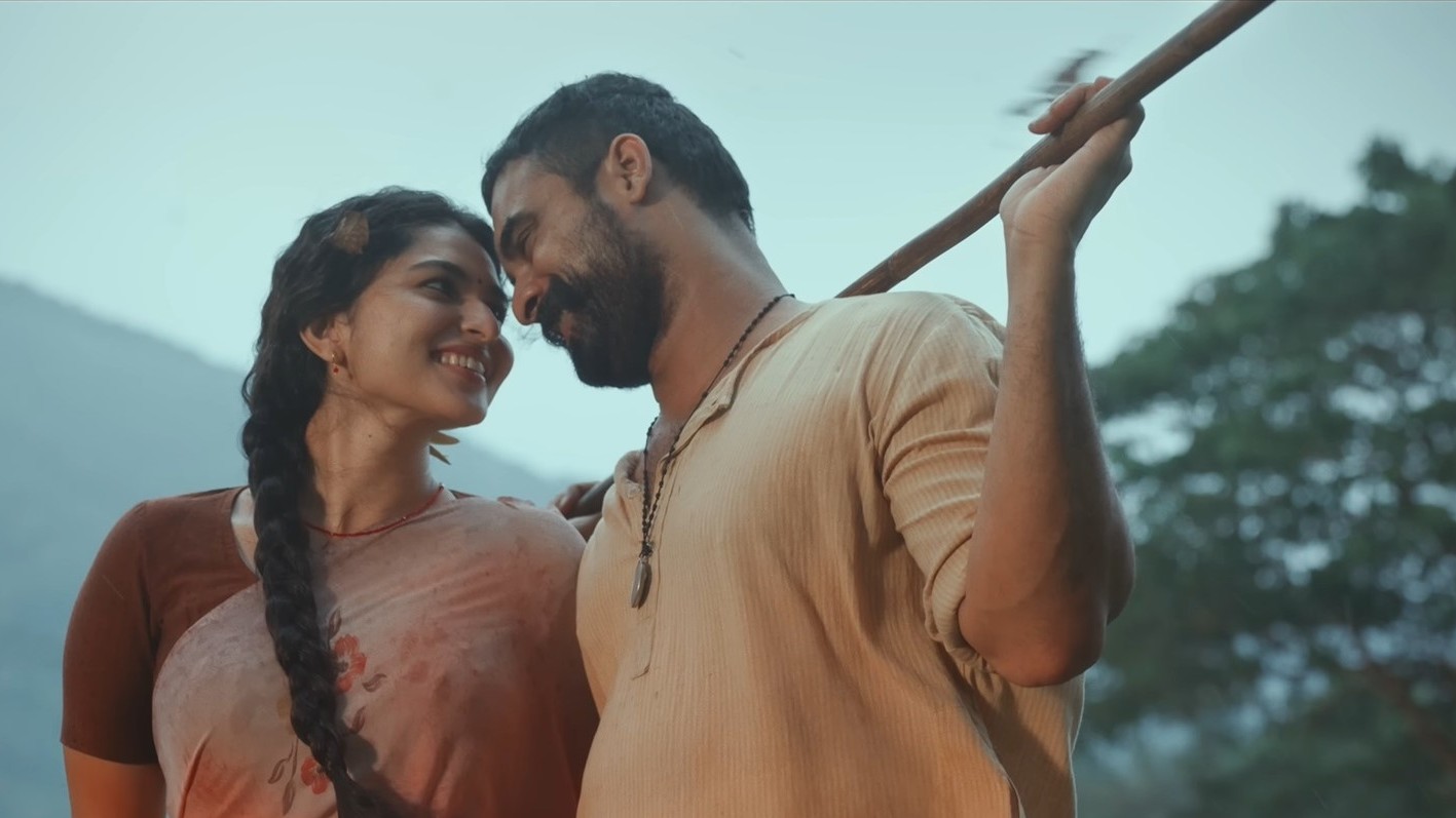 'Pallichattambi' movie review: Likeable macho potboiler