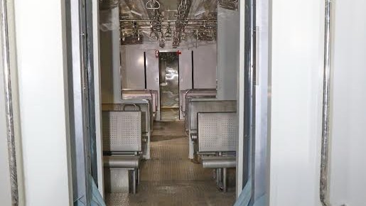 Interior of the non-AC rake.