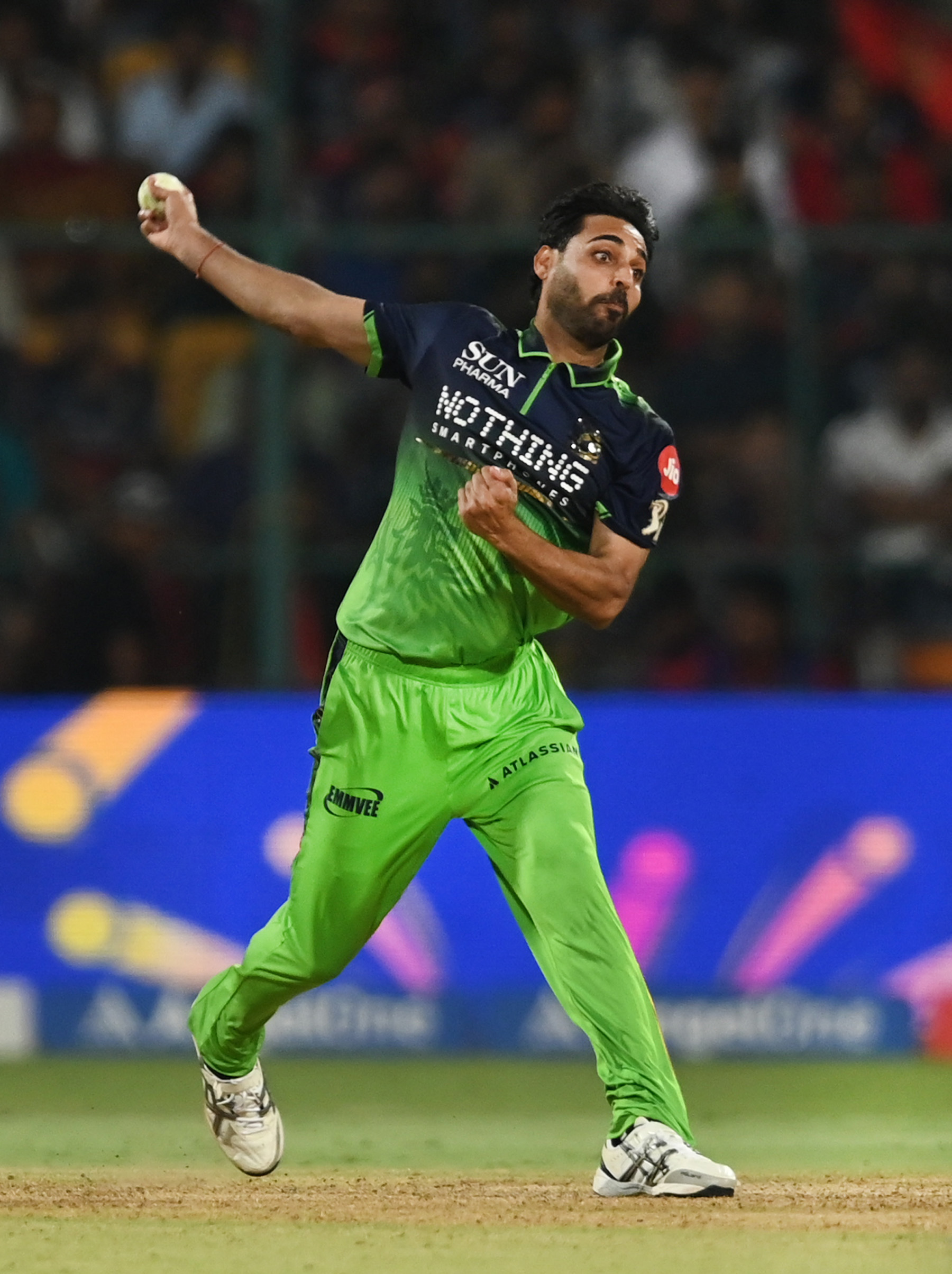 Bhuvneshwar Kumar had a given a sniff for RCB with a brilliant opening spell but DC held their nerve to eke out a win. DH Photo/ Kishor Kumar Bolar 