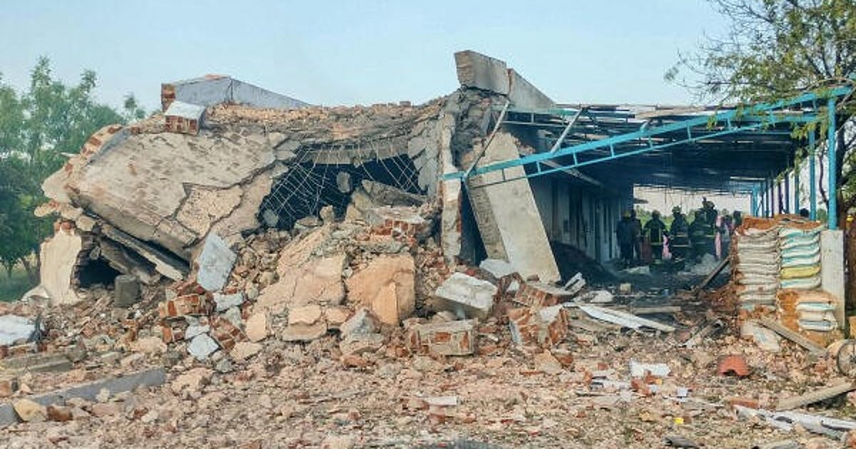 Deadly blast at Tamil Nadu fireworks factory