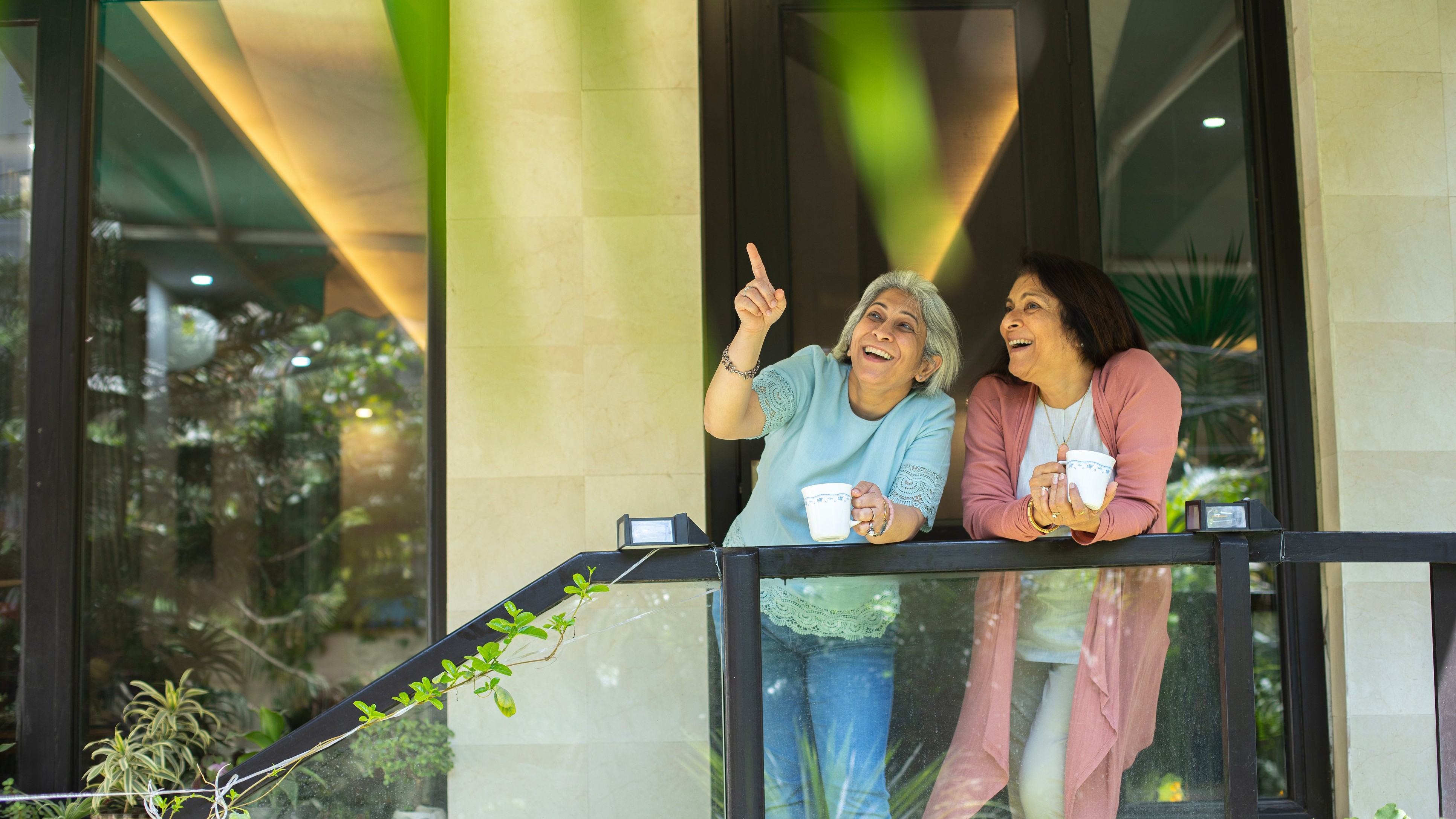 The quiet love in women's friendships 