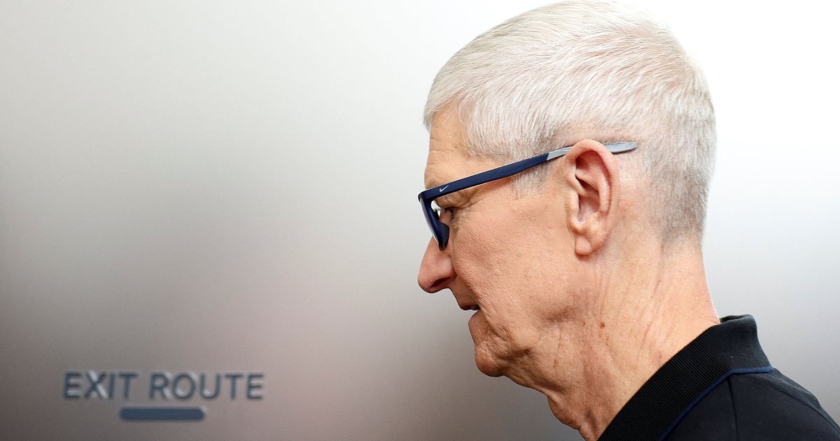 Apple names John Ternus as CEO