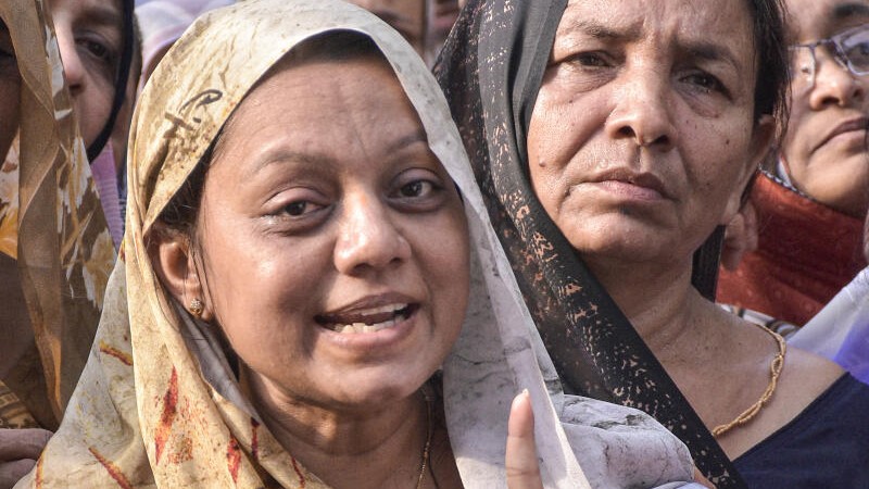 Relatives of Shailesh Kalathiya, who was killed in Pahalgam terror attack, during his funeral in Surat, Thursday, April 24, 2025.