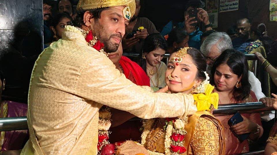 Sandalwood Actor Sagar Gowda Ties the Knot with Longtime Partner Poornima