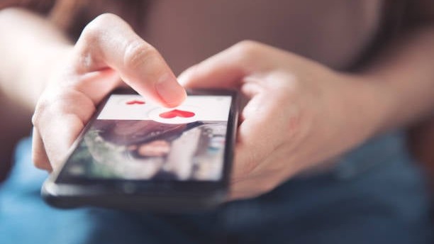 Divorced IITian seeks 'Zero body count, under 30 girl'; netizens react to viral matchmaking post