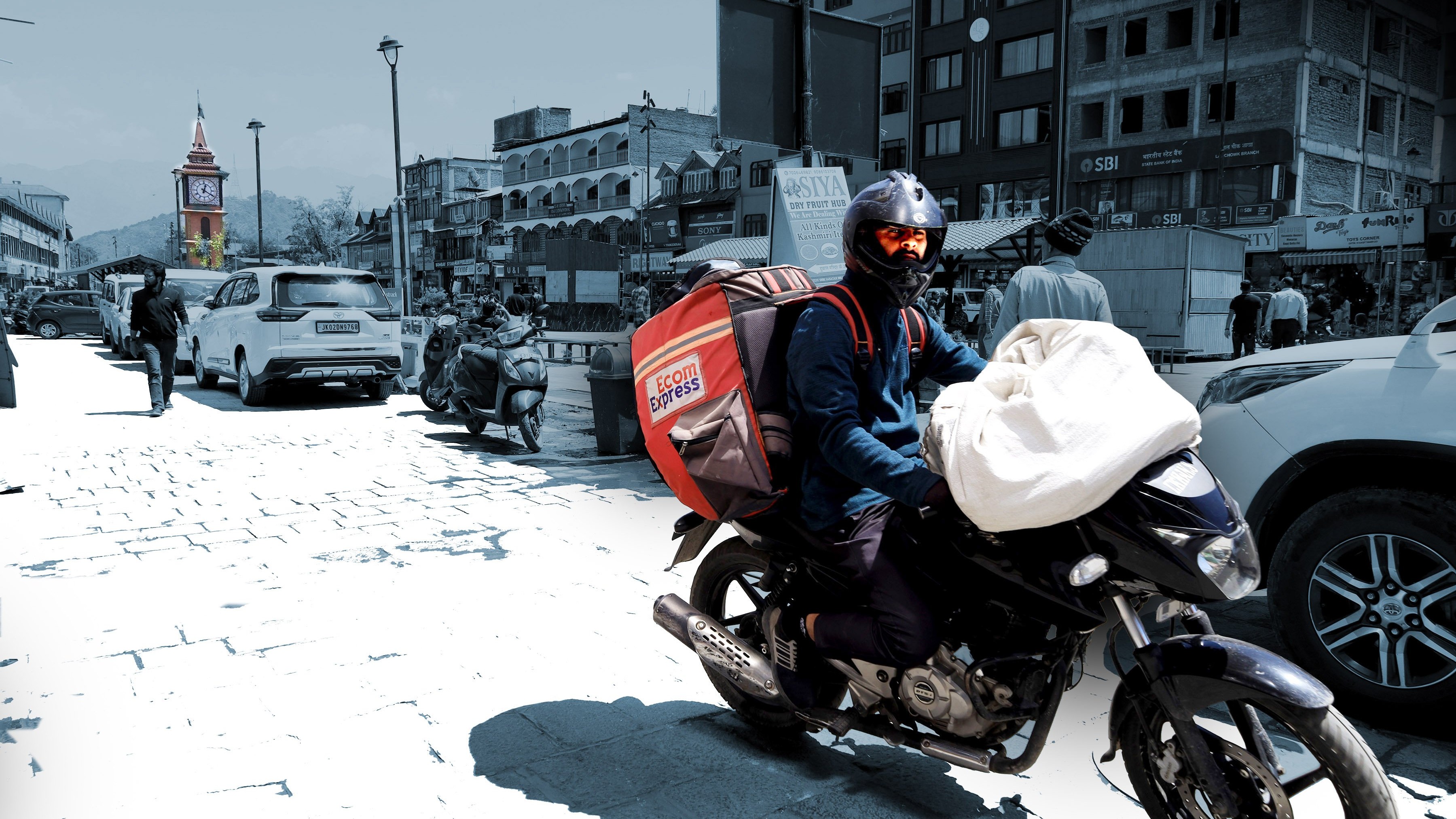 Between checkpoints and doorsteps: A day with Srinagar’s gig workers