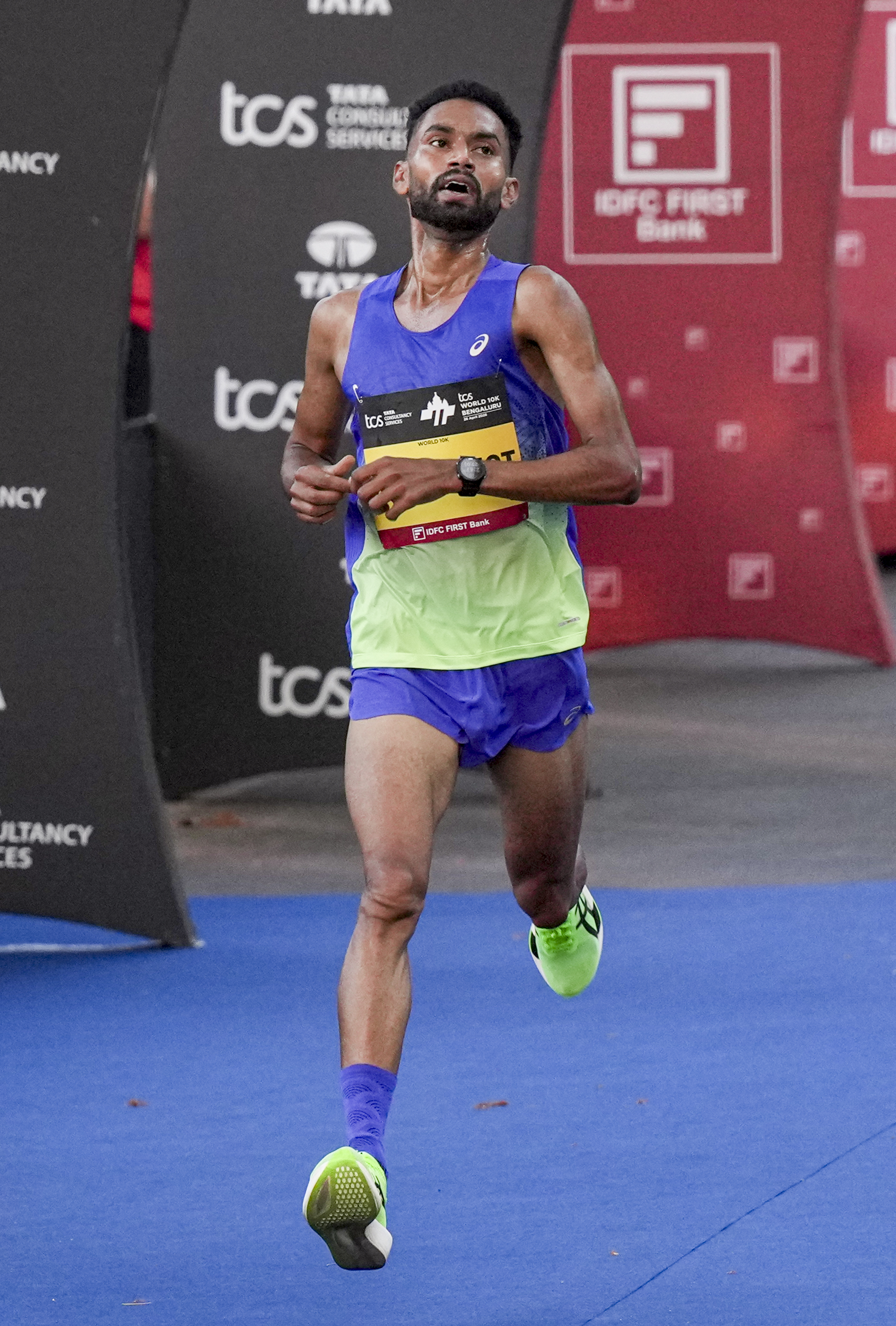 Sanjivani Jadhav (left) and Harmanjot Singh won the Indian Elite Athlete