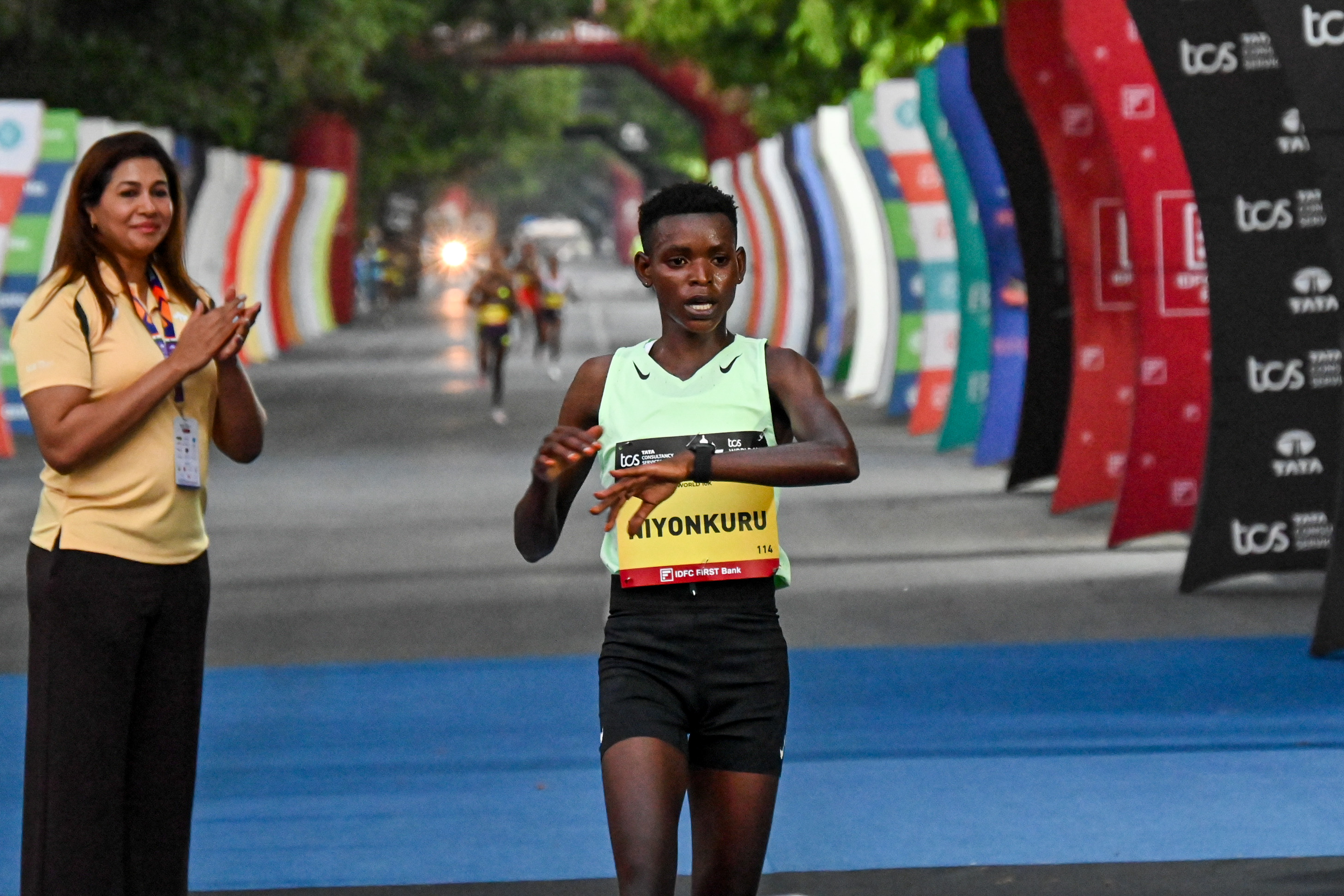Rodrigue Kwizera (left) of Burundi won the men.