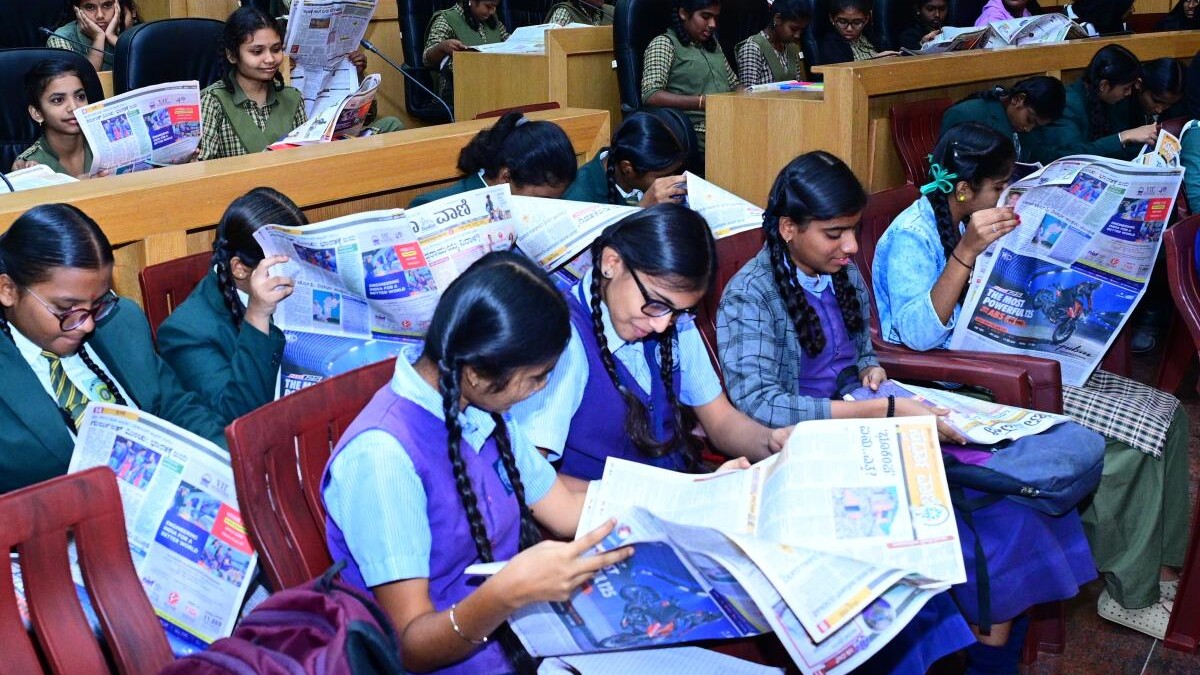 10-minute Kannada newspaper reading must in schools