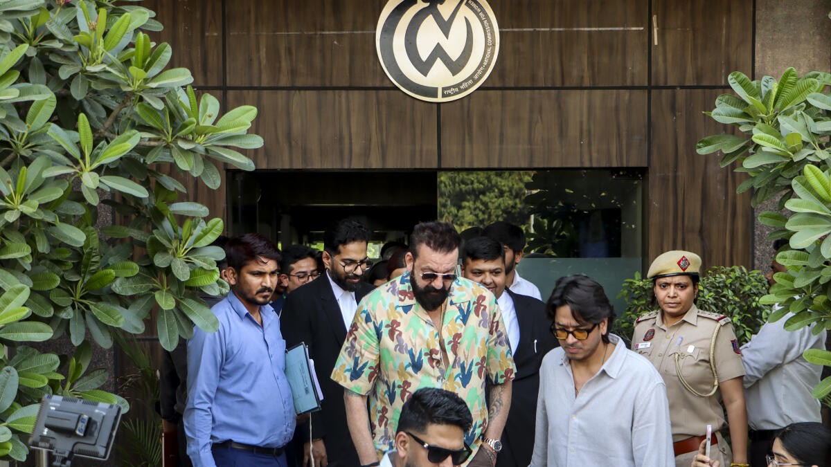 'Sarke Chunar' row: Sanjay Dutt apologises; to sponsor education of 50 tribal girls