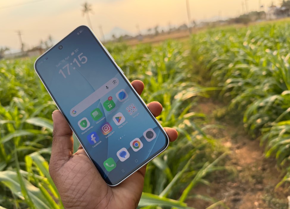 Oppo F33 Pro 5G.