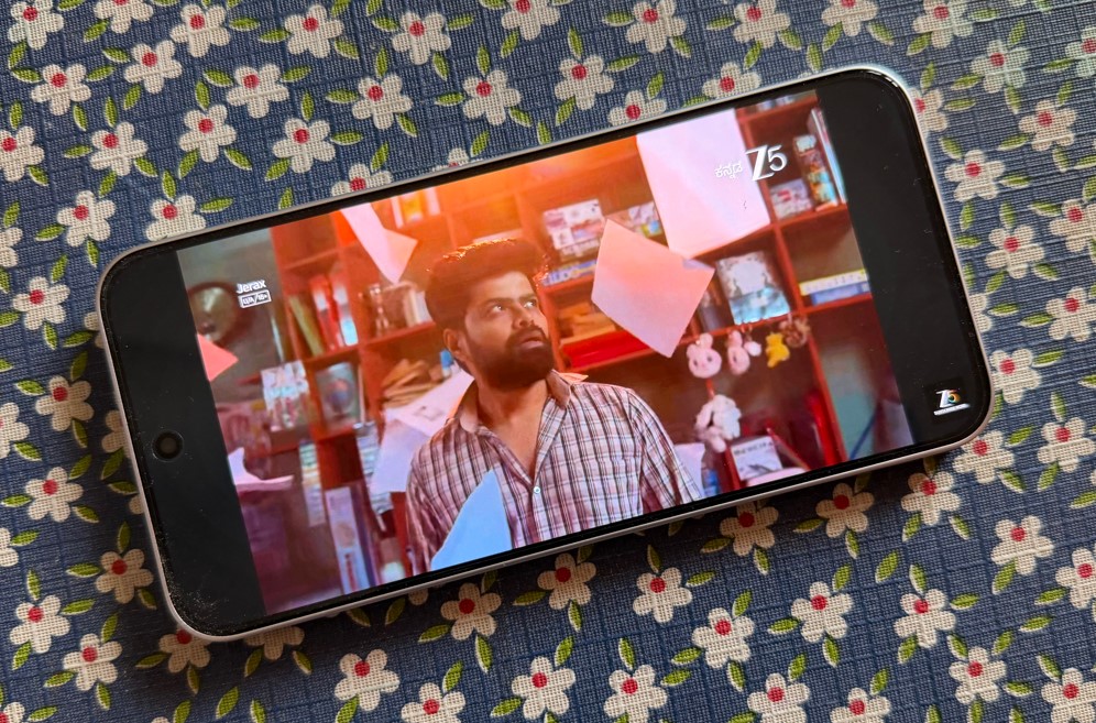 Oppo F33 Pro 5G.