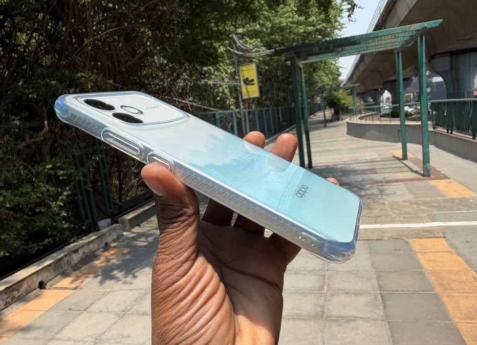 Oppo F33 Pro 5G with silicone-based clear cover case.