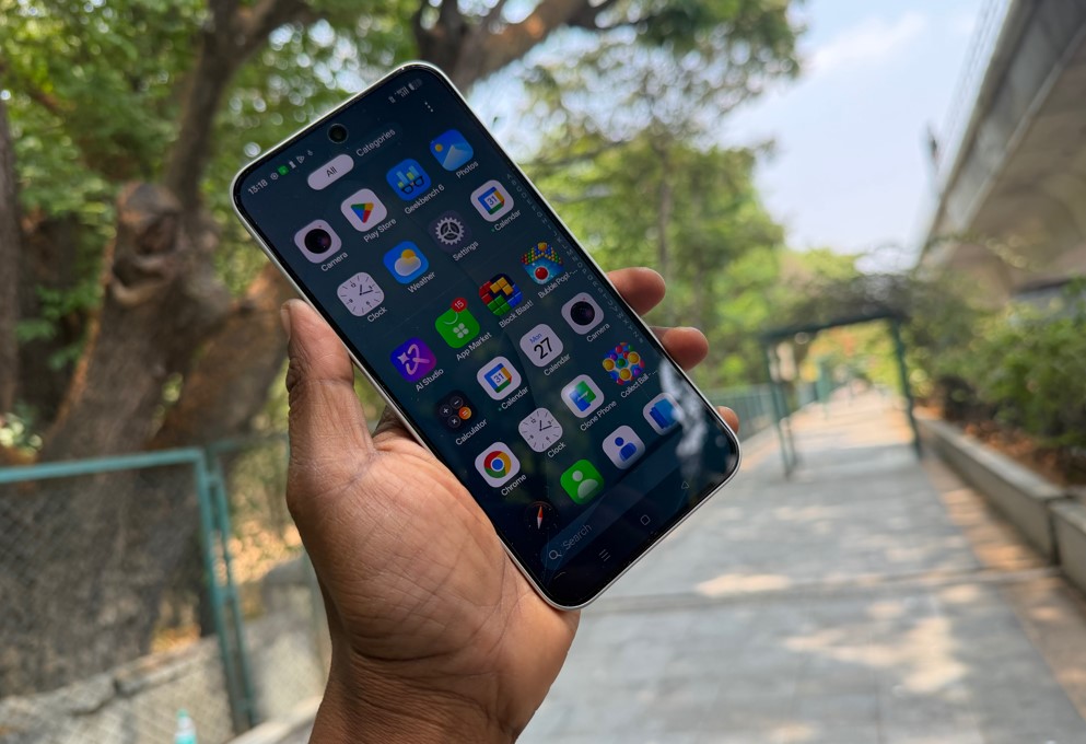 Oppo F33 Pro 5G.