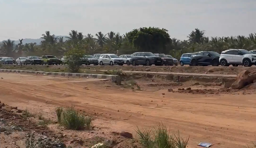 May long weekend rush: Traffic snarls on Mysuru Road; police suggest alternate route